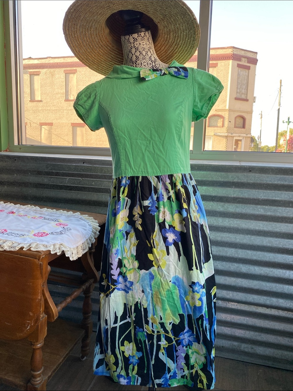 Vintage woman Green Top with Floral Black Skirt Dress XS( 100% cotton )